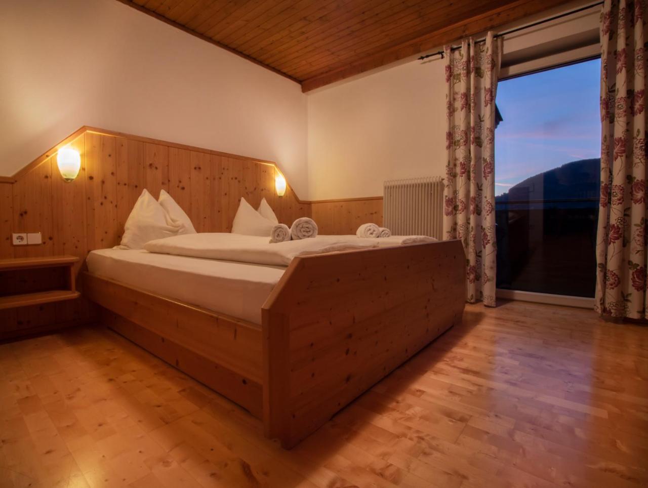 Hotel Gasthof Eschbacher Piesendorf Luaran gambar